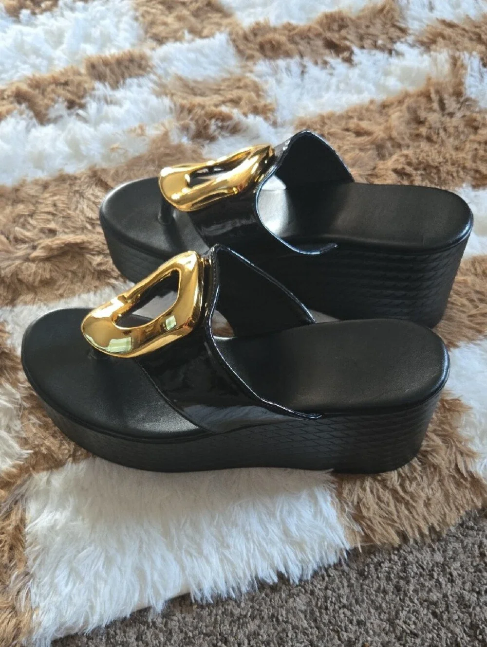 Black Platform Slide Sandals with Gold Accent⭐️✨️ NEW